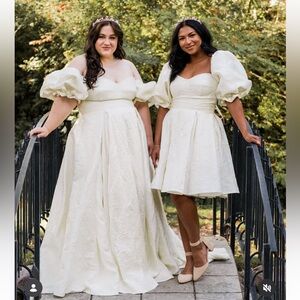 Ava gowns Victoria mini bridal dress size 16 18 selkie